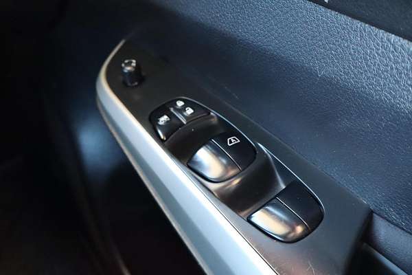 2015 Nissan Navara RX D23 4X4