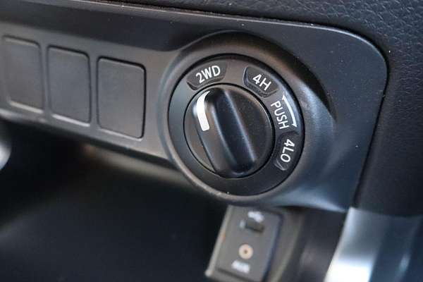 2015 Nissan Navara RX D23 4X4