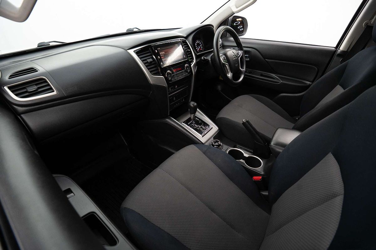 2019 Mitsubishi Triton GLX+ MR 4X4