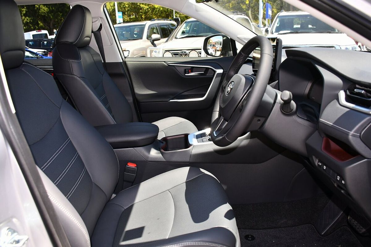 2025 Toyota RAV4 Cruiser AXAH54R