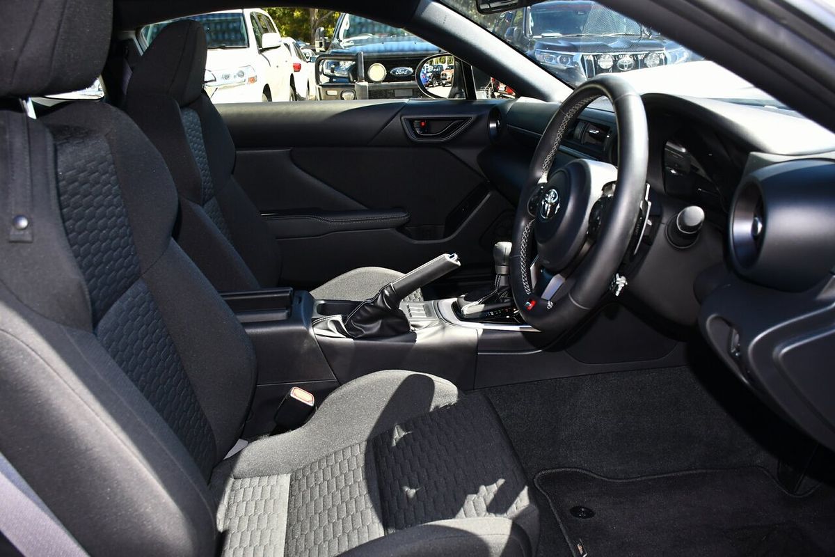 2023 Toyota GR86 GT ZN8