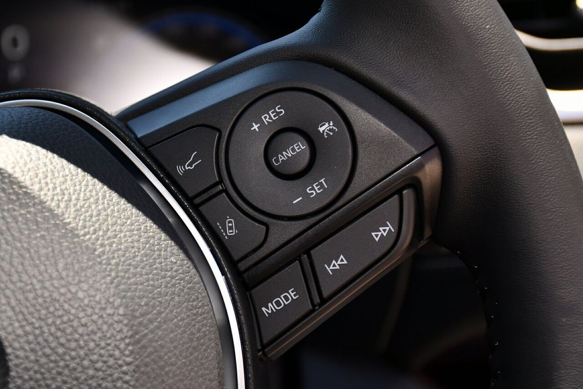 2025 Toyota RAV4 Cruiser AXAH54R