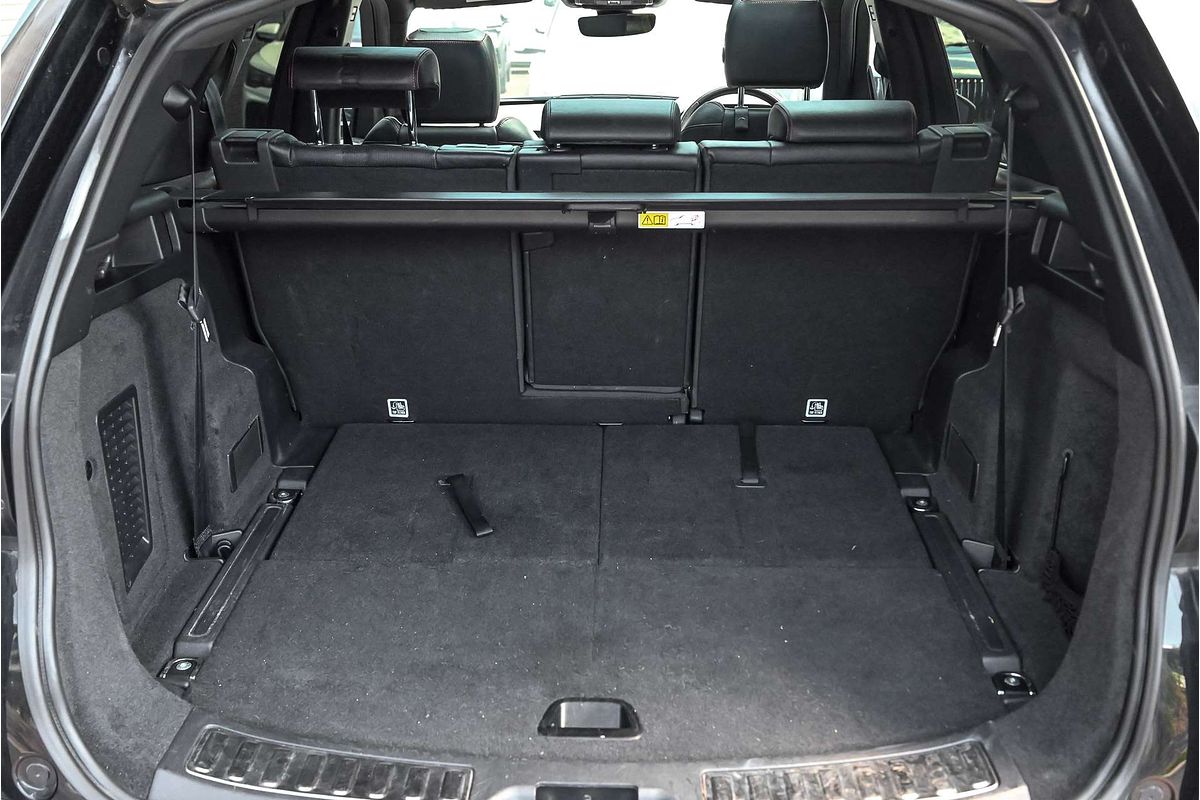 2021 Land Rover Discovery Sport P250 R-Dynamic SE L550