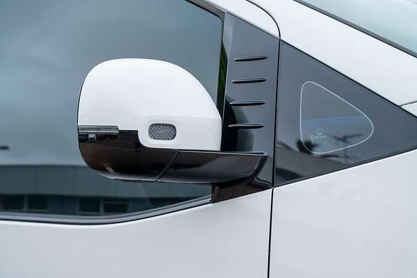 2025 Hyundai STARIA Highlander US4.V3