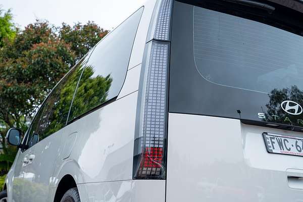 2025 Hyundai STARIA Highlander US4.V3