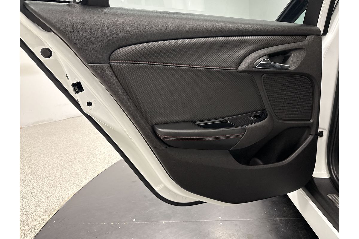 2016 Holden Commodore SV6 Black VF Series II