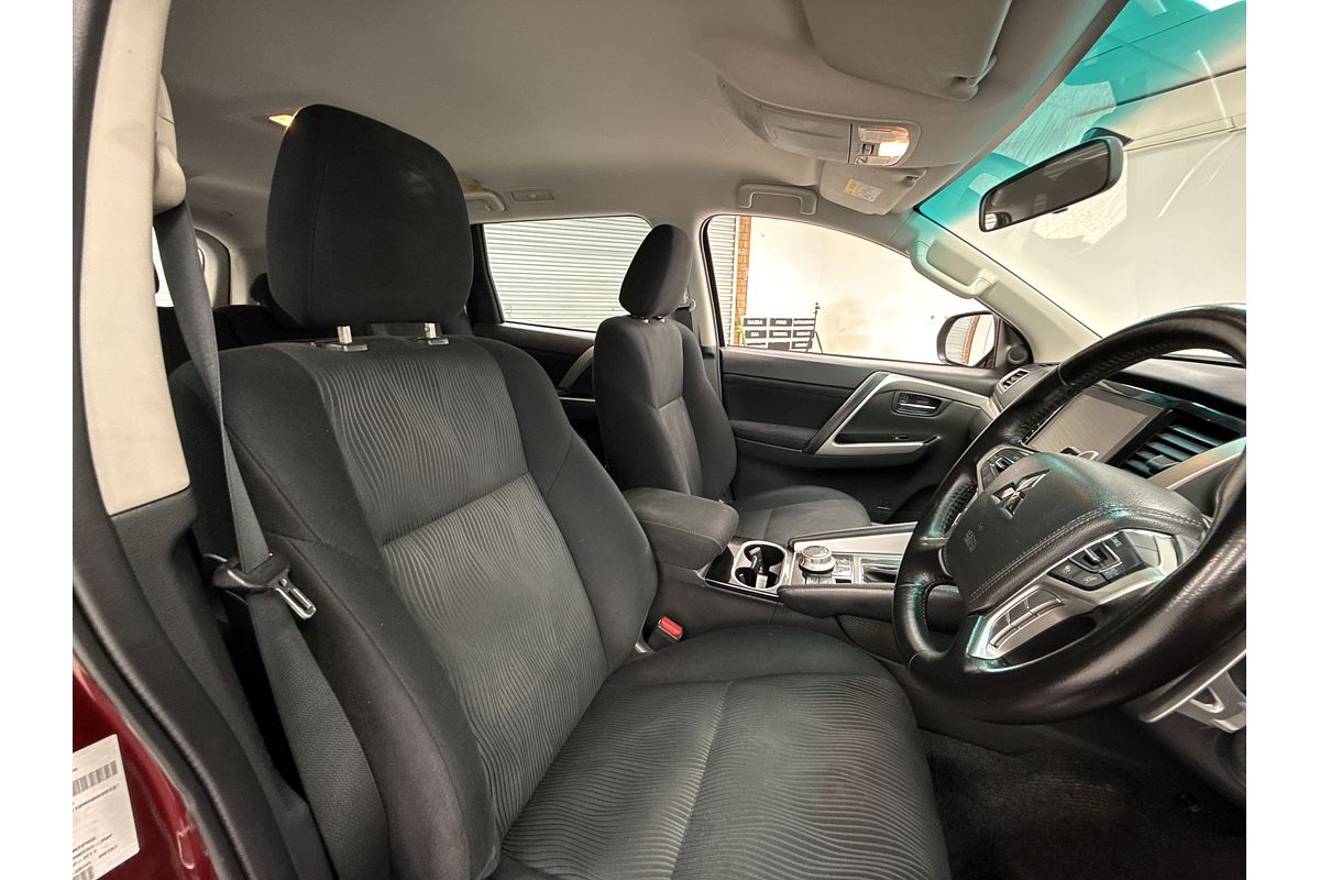 2022 Mitsubishi Pajero Sport GLX QF