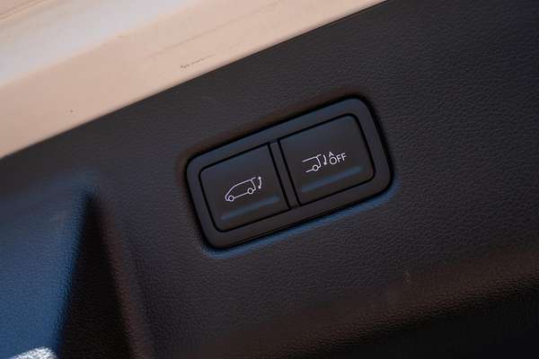 2025 Hyundai STARIA Highlander US4.V3