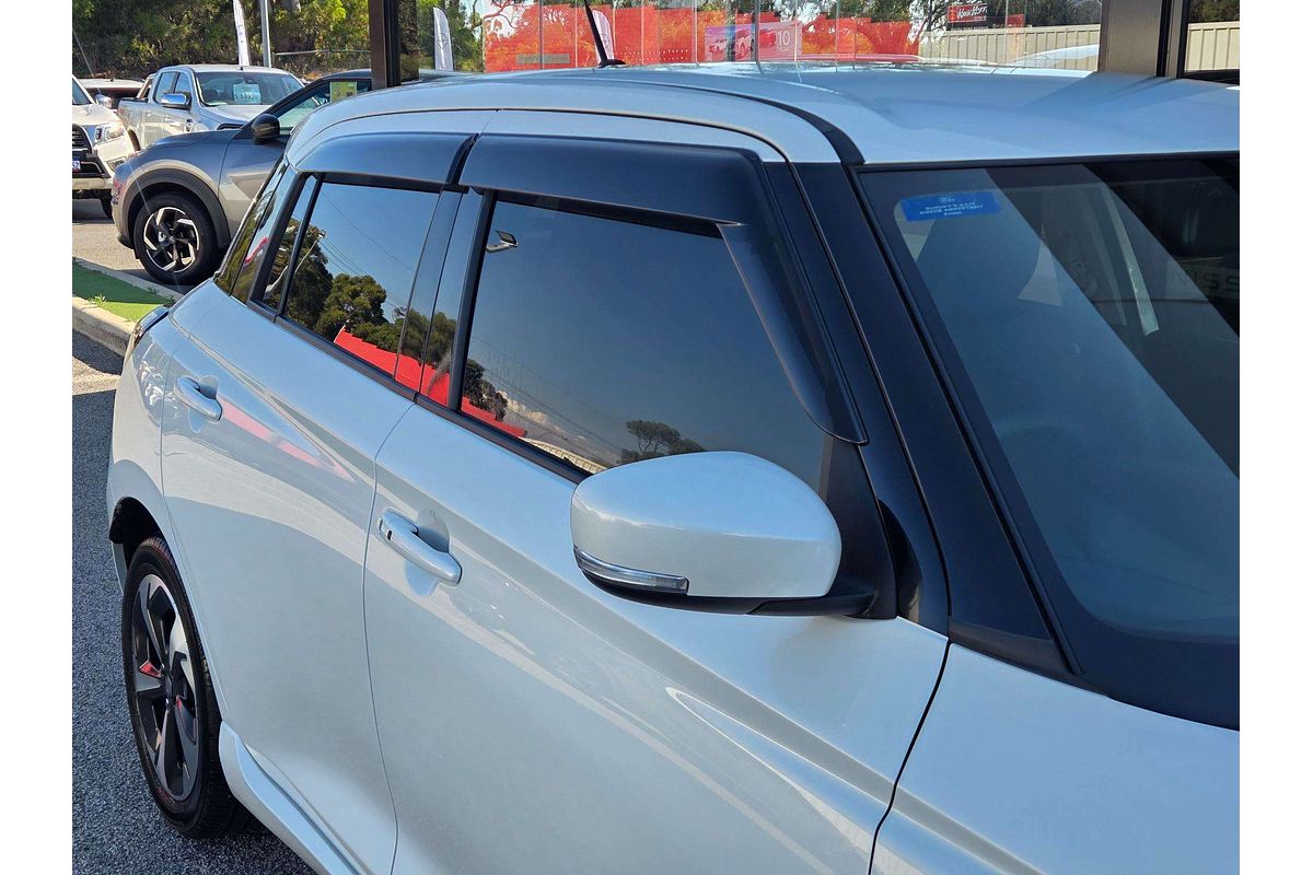 2025 Suzuki Swift Hybrid GLX UZ