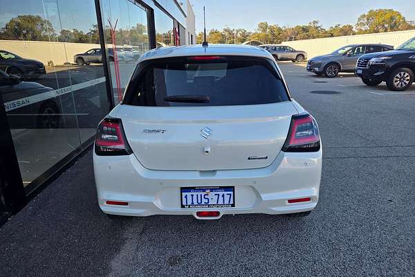 2025 Suzuki Swift Hybrid GLX UZ