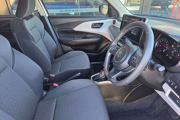 2025 Suzuki Swift Hybrid GLX UZ