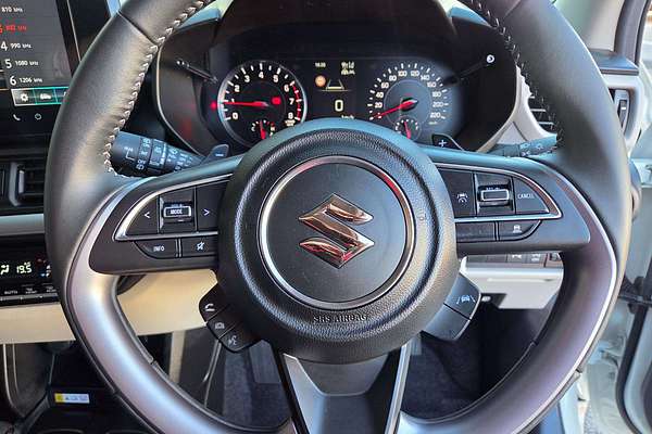 2025 Suzuki Swift Hybrid GLX UZ