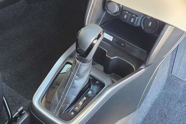 2025 Suzuki Swift Hybrid GLX UZ