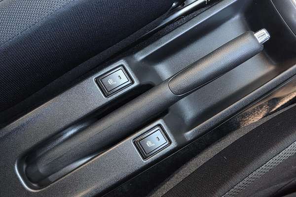 2025 Suzuki Swift Hybrid GLX UZ