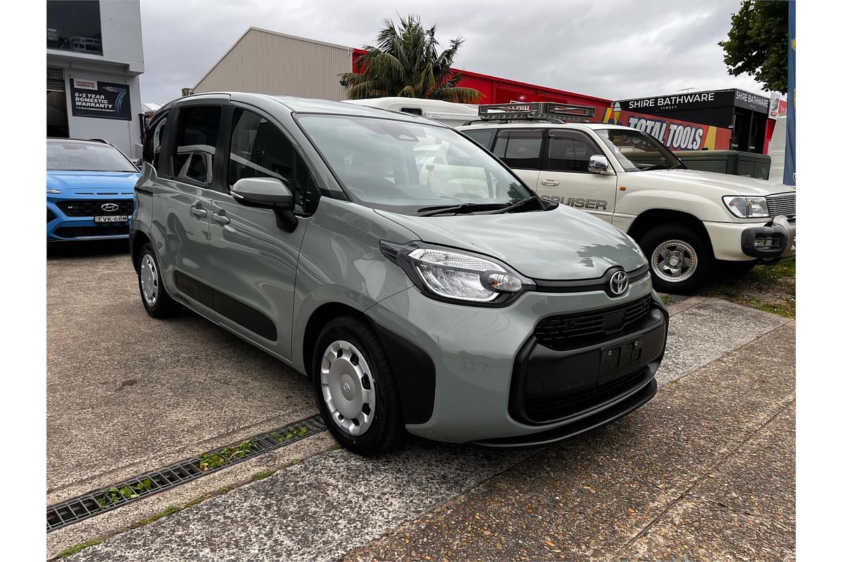 2025 Toyota Sienta 7 Seater Z Hybrid 2025