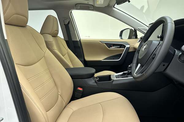 2024 Toyota RAV4 Cruiser AXAH52R