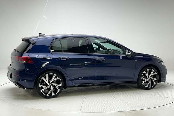 2022 Volkswagen Golf 110TSI R-Line 8