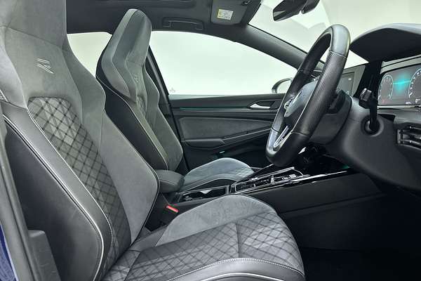 2022 Volkswagen Golf 110TSI R-Line 8