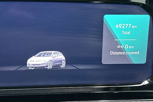 2022 Volkswagen Golf 110TSI R-Line 8