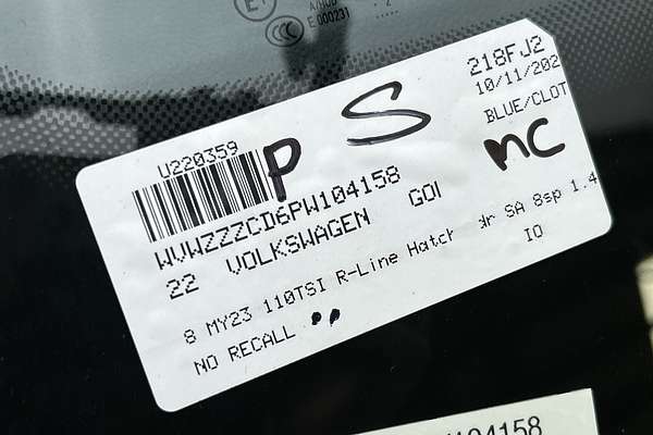 2022 Volkswagen Golf 110TSI R-Line 8