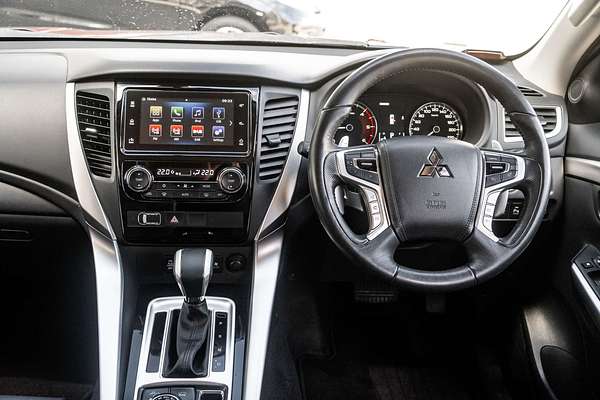 2017 Mitsubishi Pajero Sport GLS QE