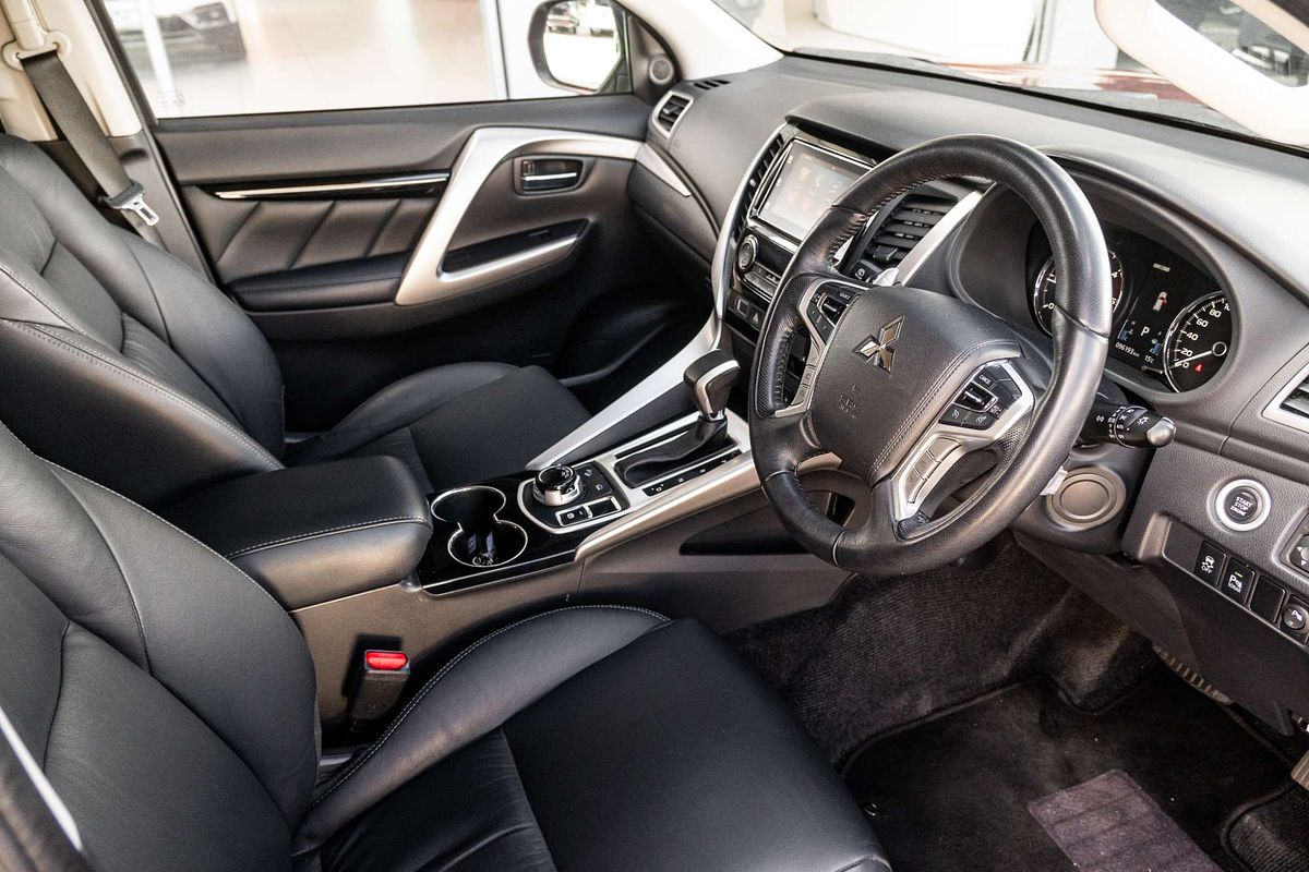 2017 Mitsubishi Pajero Sport GLS QE