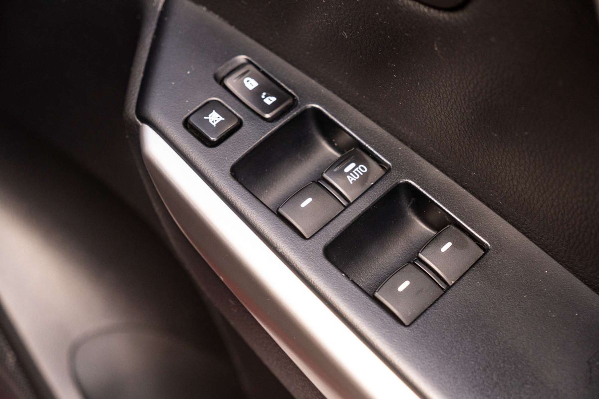 2017 Mitsubishi Pajero Sport GLS QE