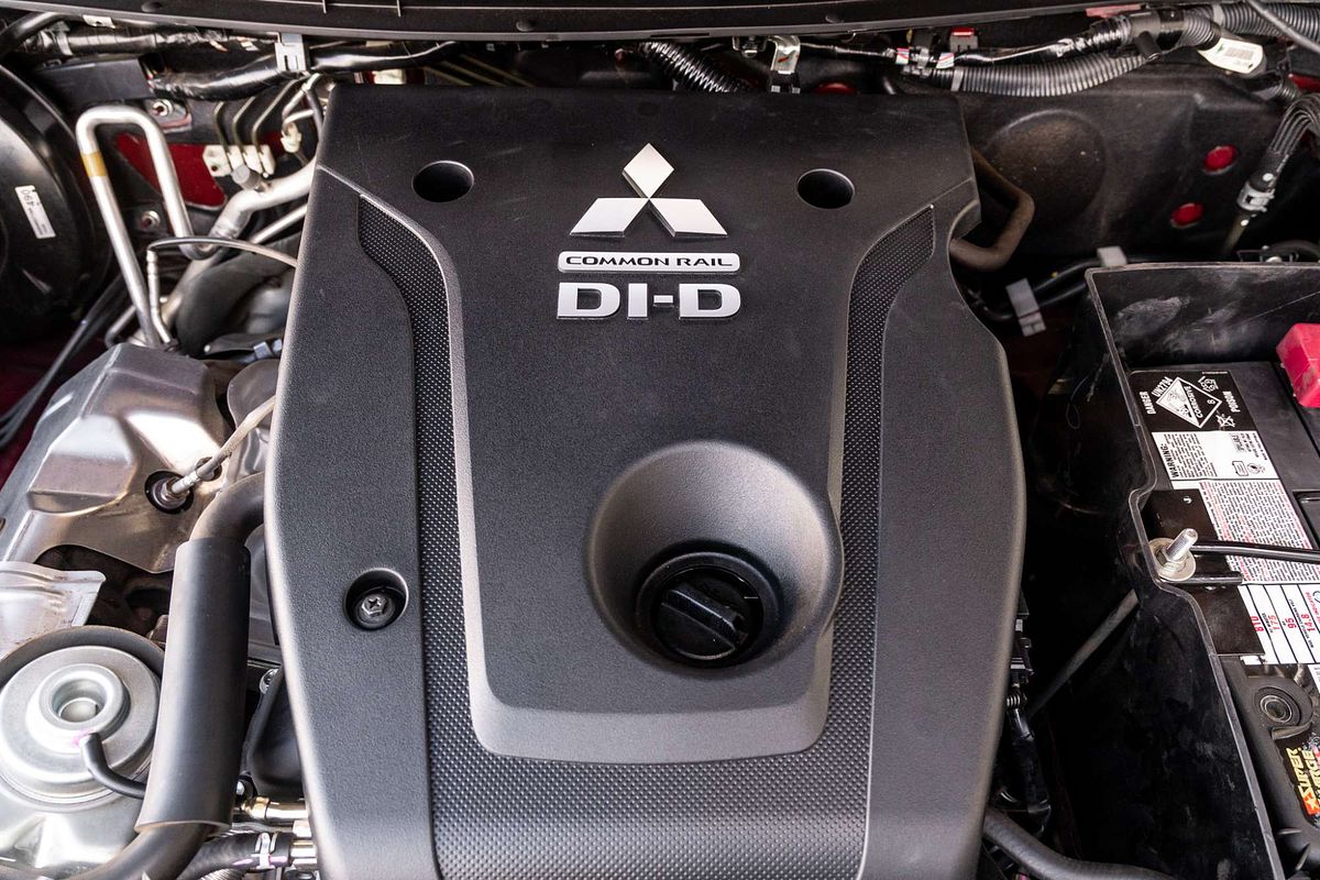 2017 Mitsubishi Pajero Sport GLS QE