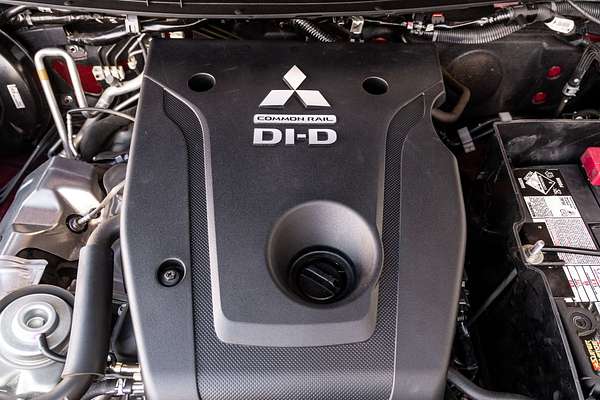 2017 Mitsubishi Pajero Sport GLS QE