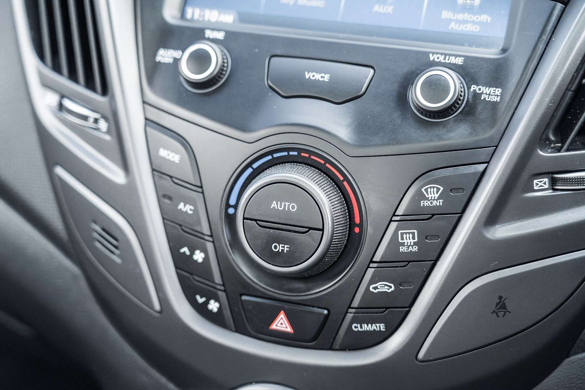 2017 Hyundai Veloster SR Turbo FS5 Series II