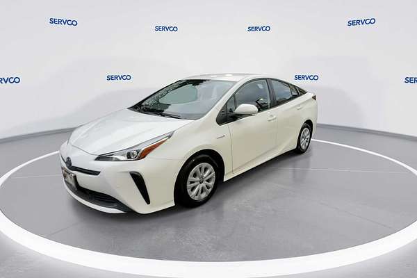2022 Toyota Prius LE