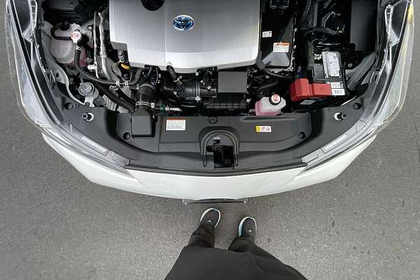 2022 Toyota Prius LE