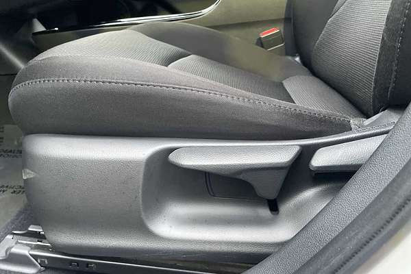 2022 Toyota Prius LE