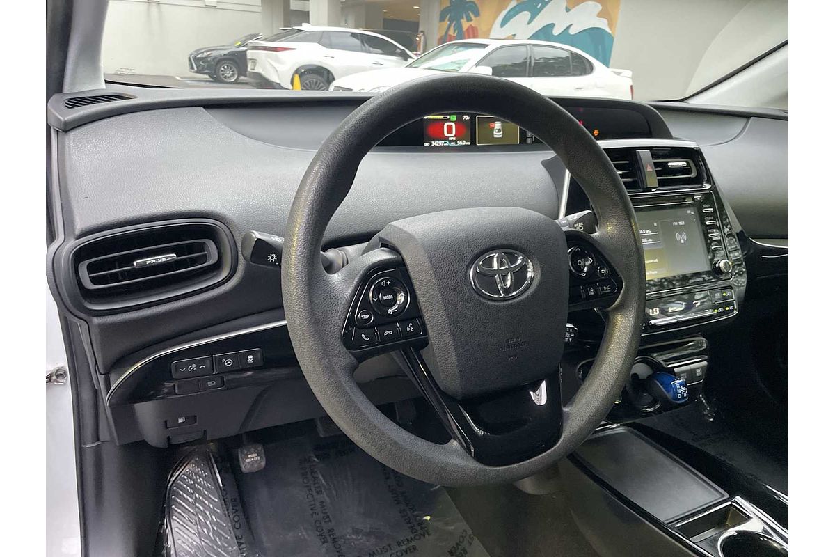 2022 Toyota Prius LE