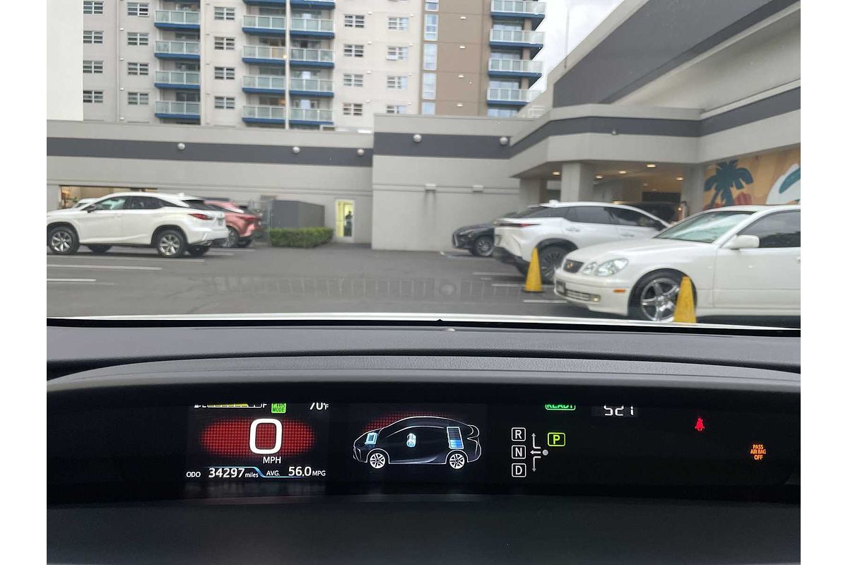 2022 Toyota Prius LE