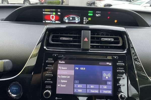 2022 Toyota Prius LE