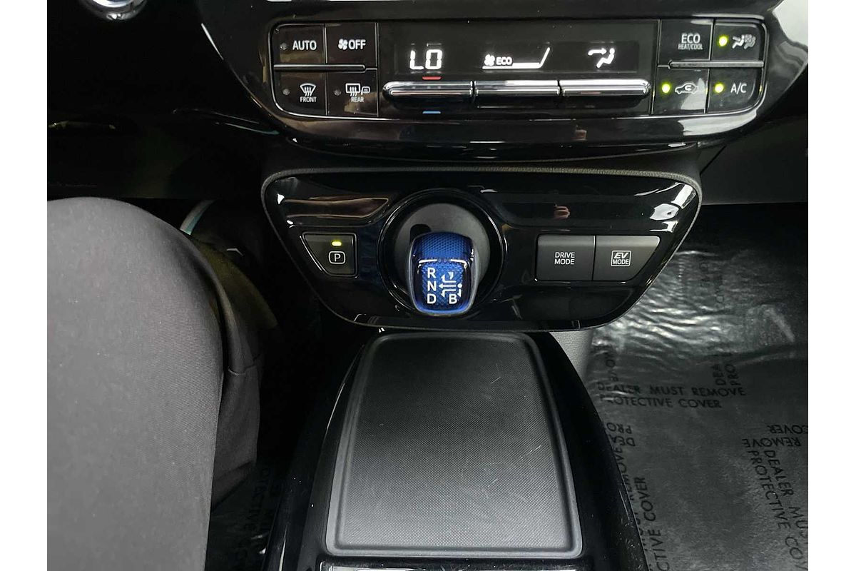 2022 Toyota Prius LE