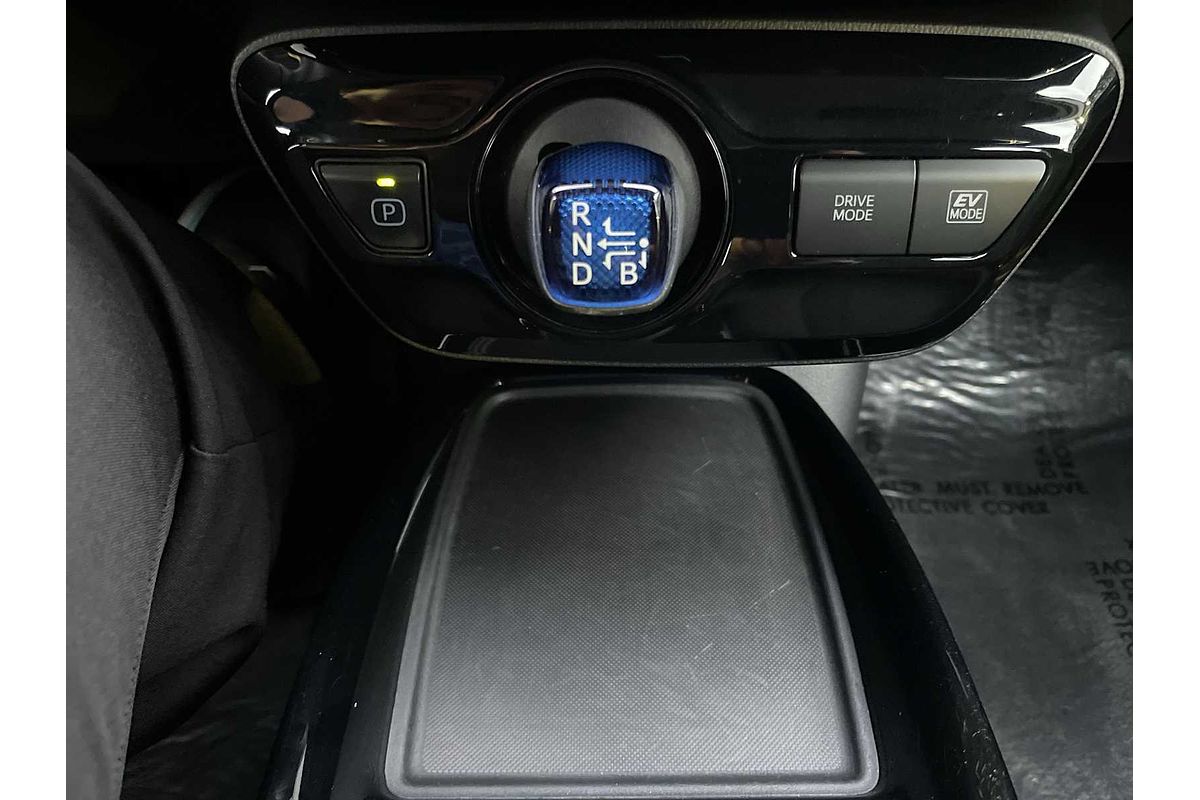 2022 Toyota Prius LE