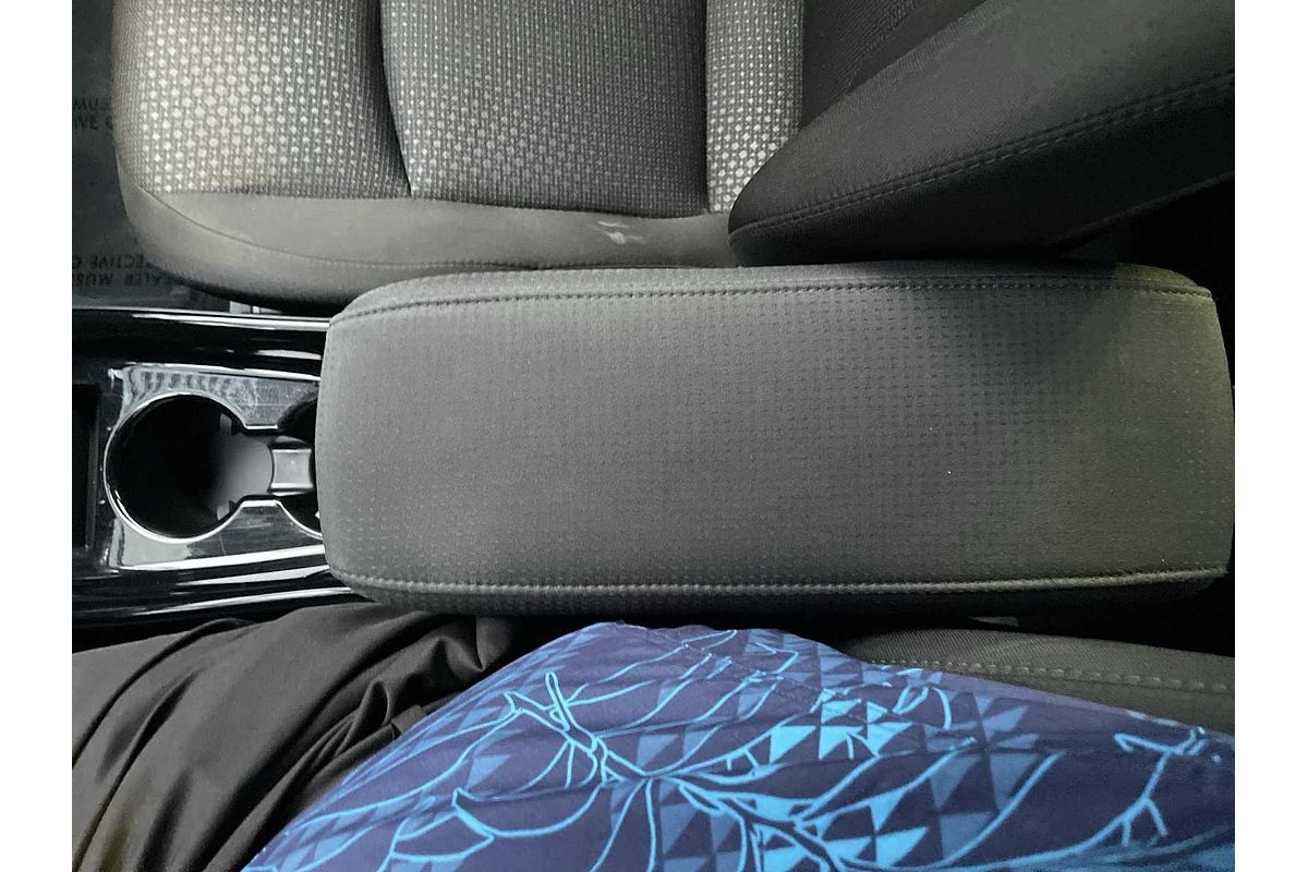 2022 Toyota Prius LE