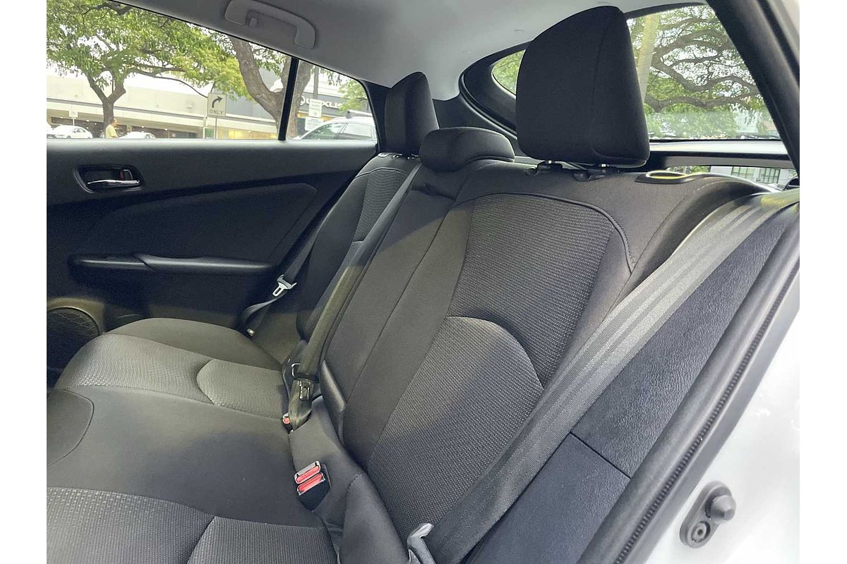 2022 Toyota Prius LE