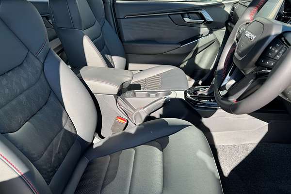 2025 Isuzu D-MAX X-TERRAIN 4X4