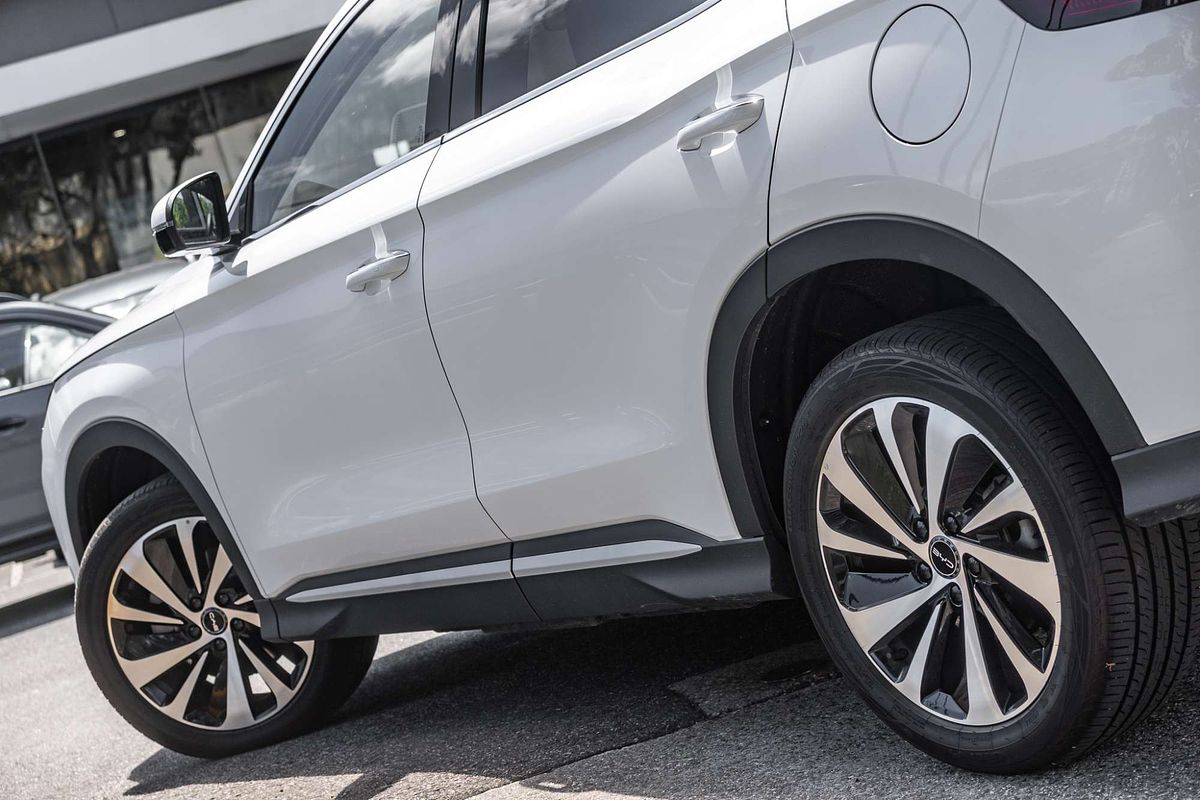 2025 BYD SEALION 6 Essential