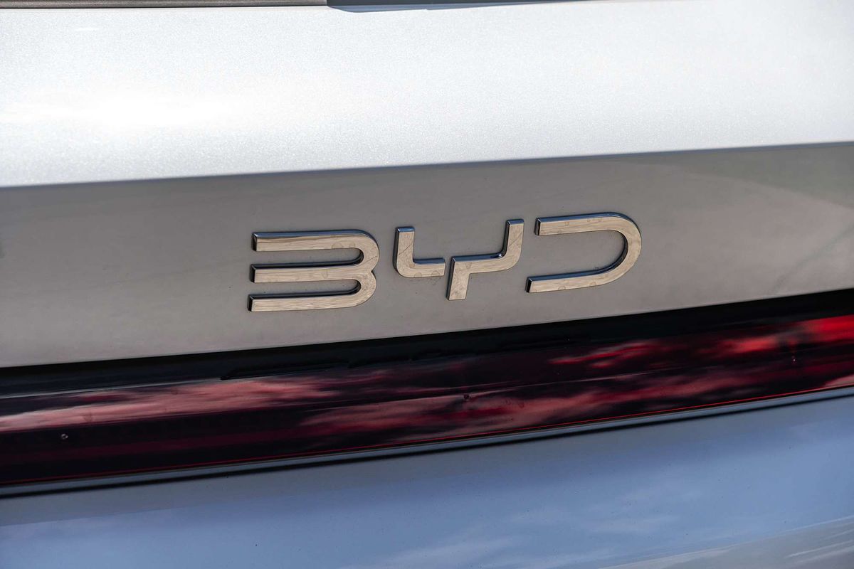 2025 BYD SEALION 6 Essential