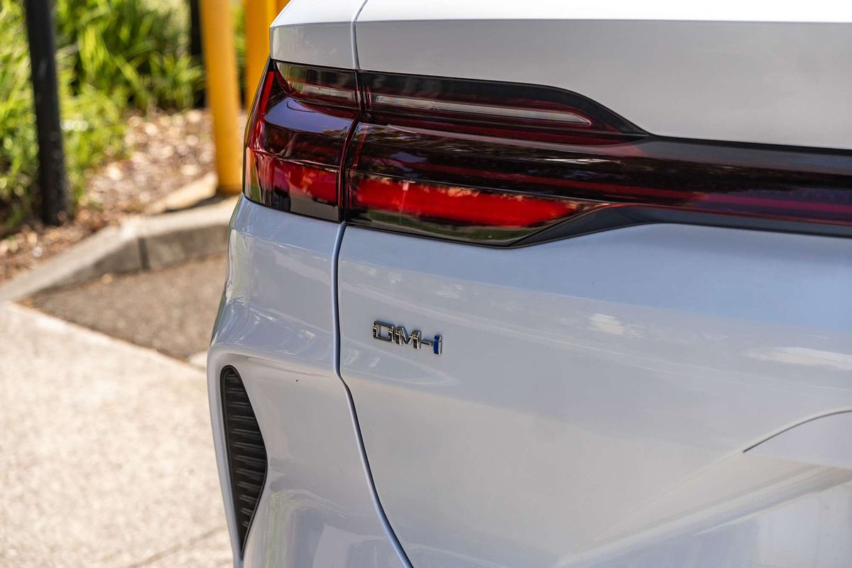 2025 BYD SEALION 6 Essential