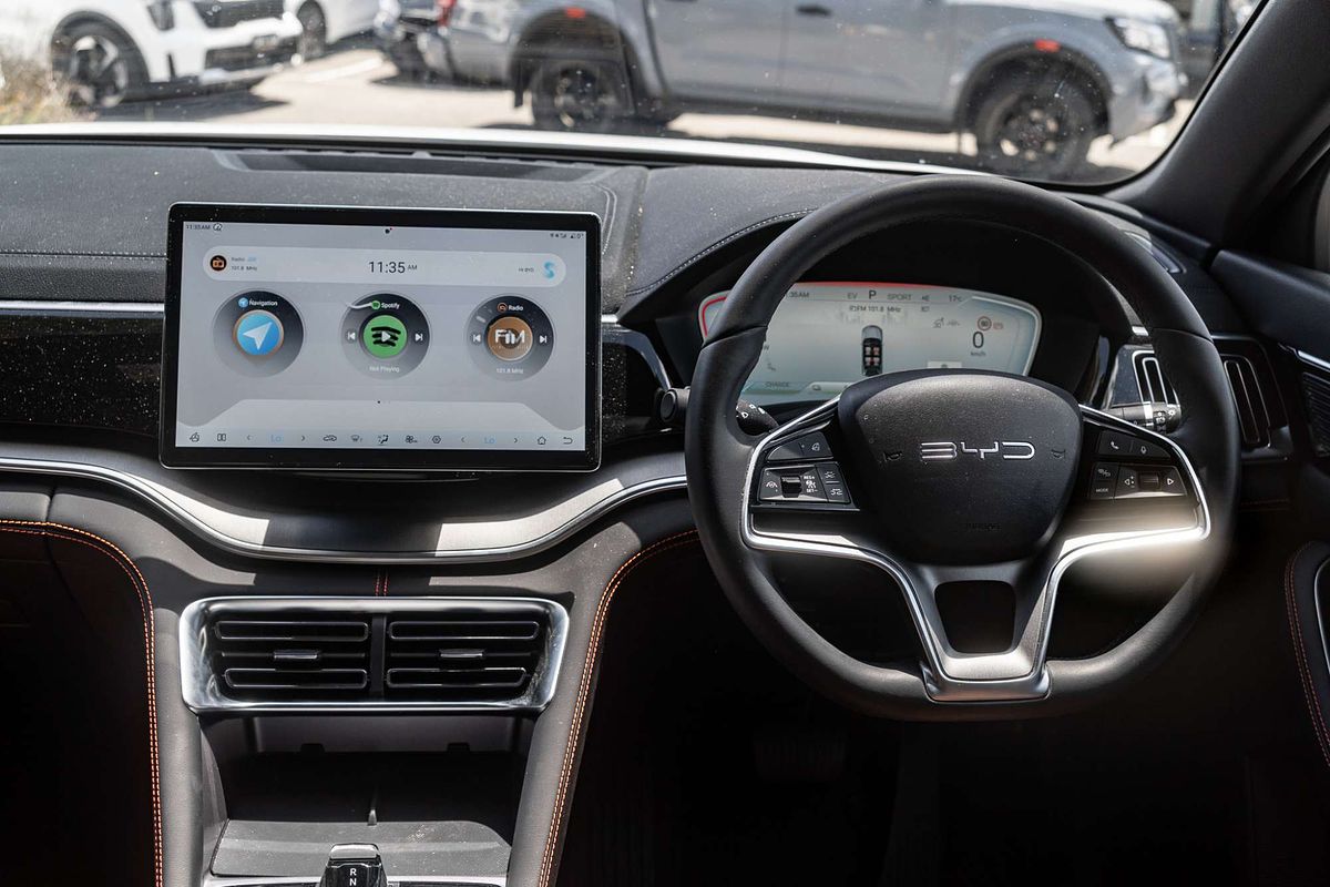 2025 BYD SEALION 6 Essential