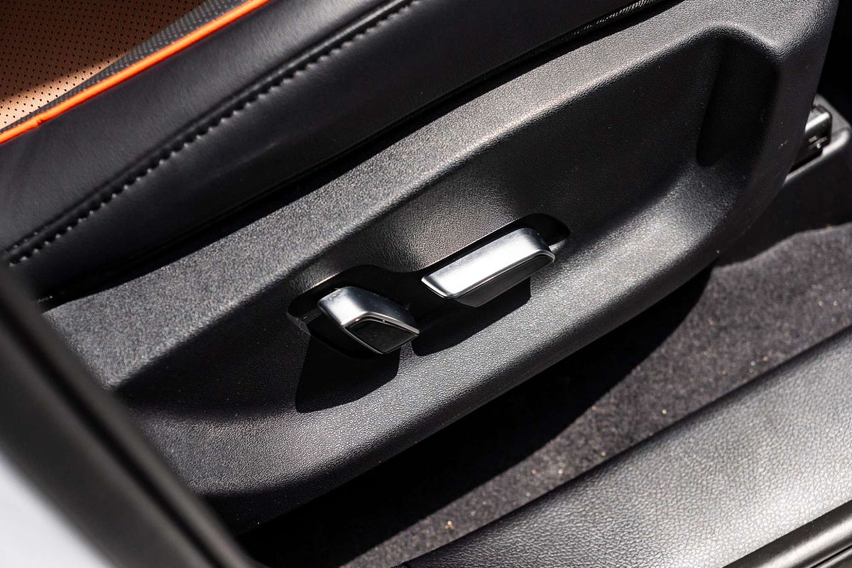 2025 BYD SEALION 6 Essential