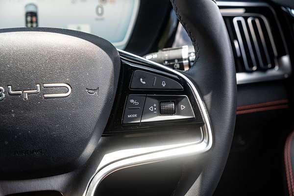 2025 BYD SEALION 6 Essential