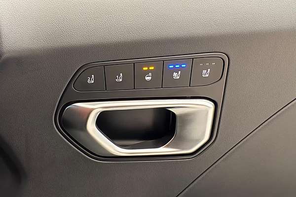 2025 Kia K4 GT-Line CL4m