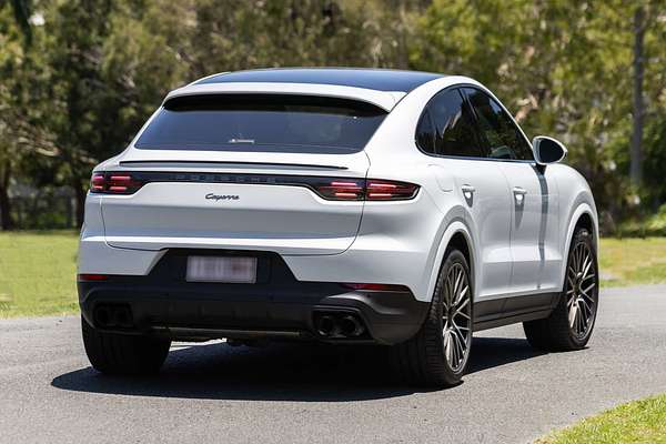 2022 Porsche Cayenne Platinum Edition 9YB