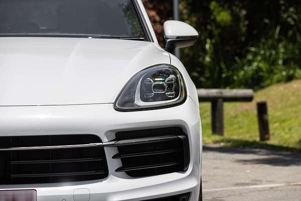 2022 Porsche Cayenne Platinum Edition 9YB